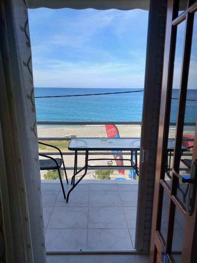 Agatha Appartments Paliouria Kokkino Nero Bagian luar foto