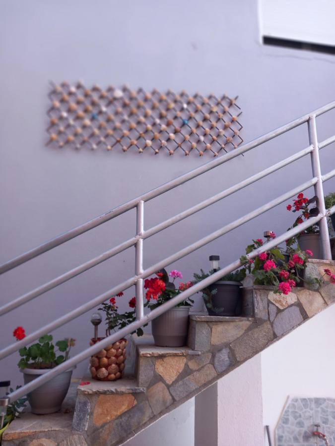 Agatha Appartments Paliouria Kokkino Nero Bagian luar foto